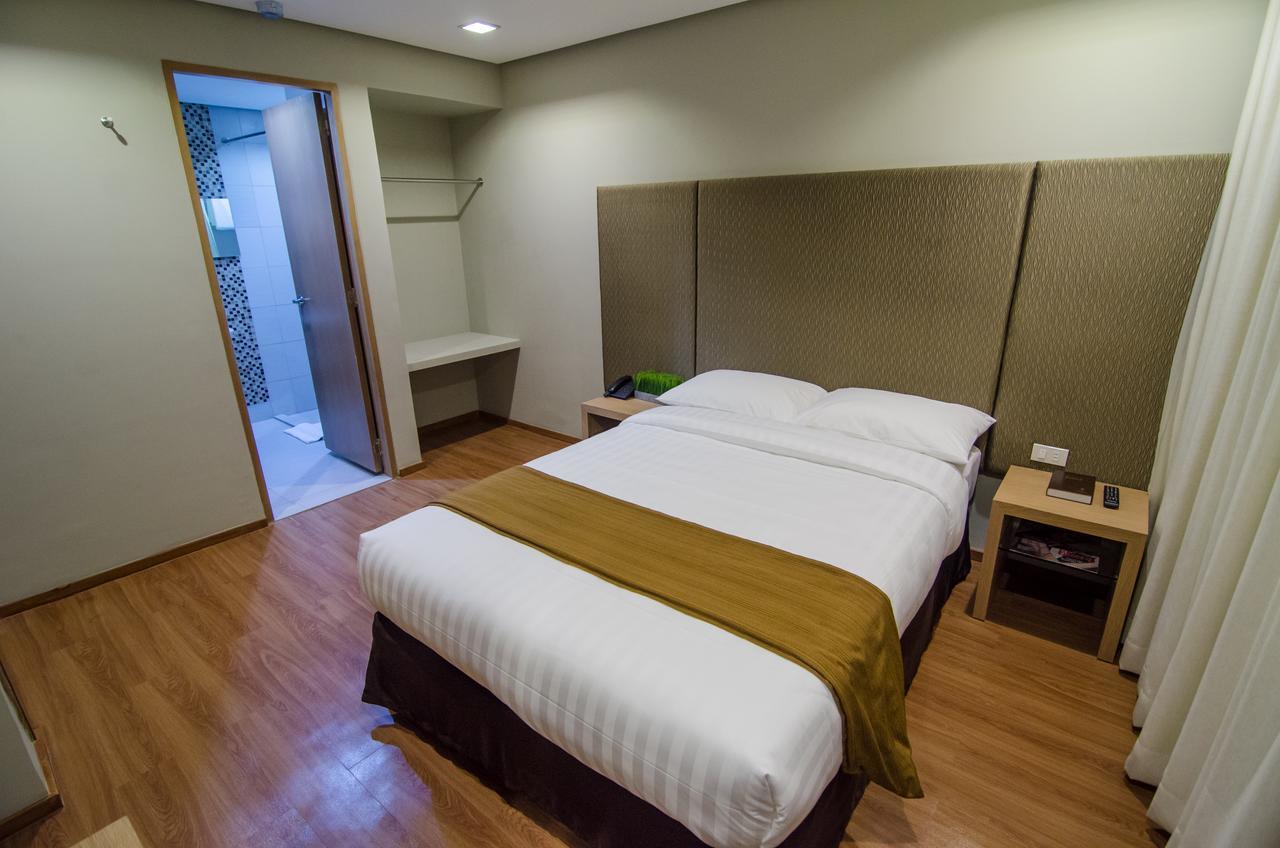 Madison Hotel Phl 일로일로 외부 사진