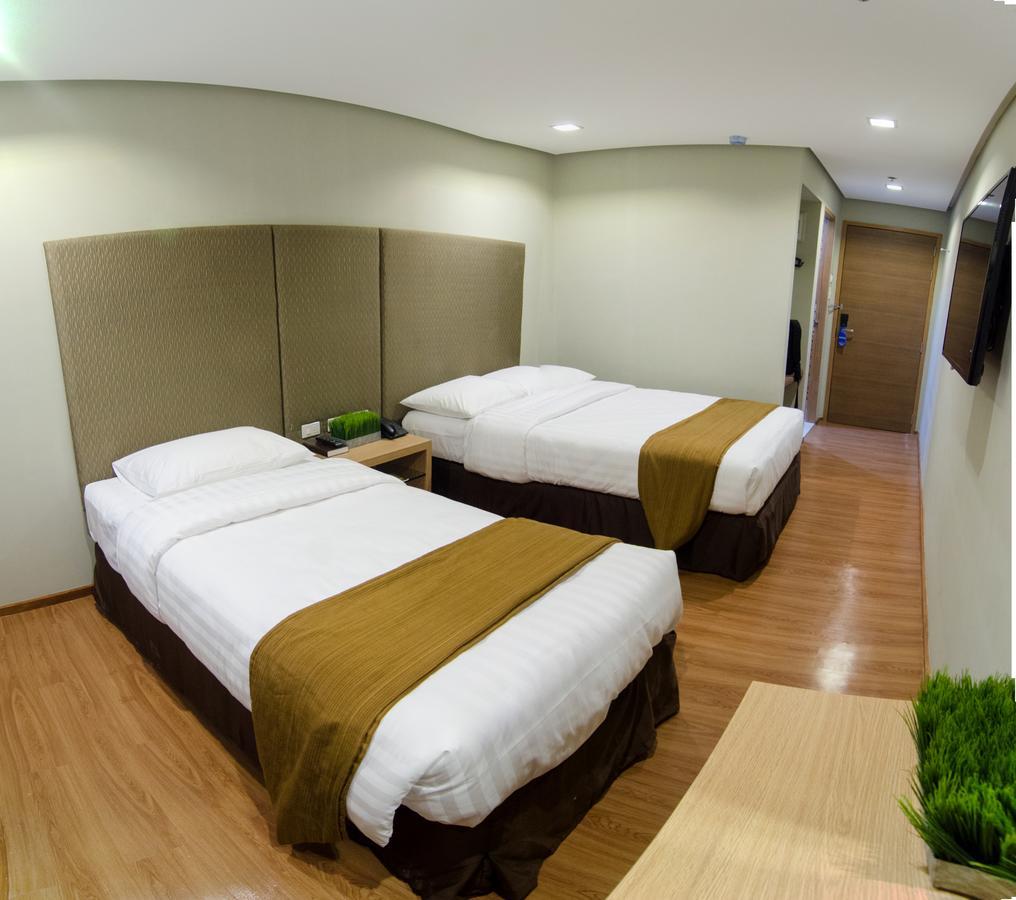 Madison Hotel Phl 일로일로 외부 사진