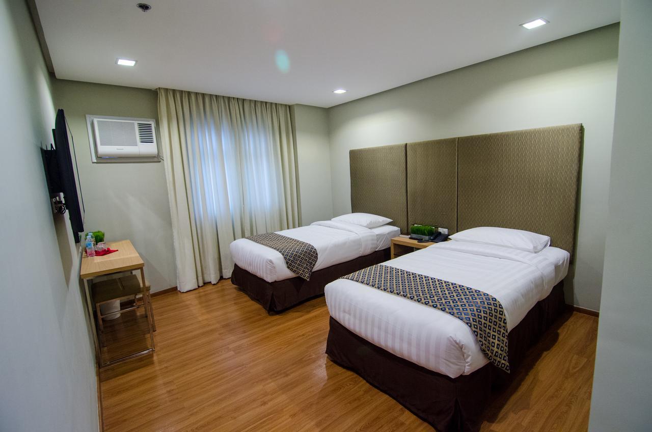 Madison Hotel Phl 일로일로 외부 사진