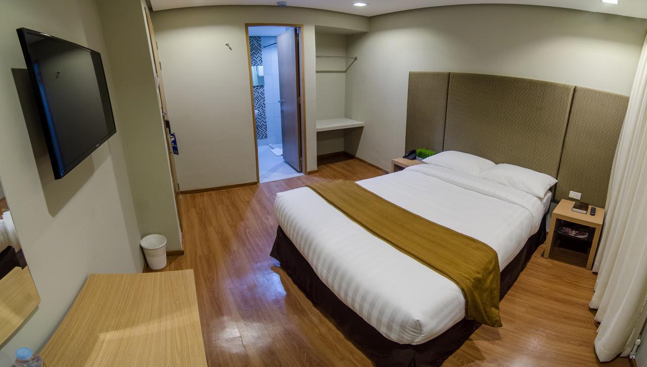 Madison Hotel Phl 일로일로 외부 사진