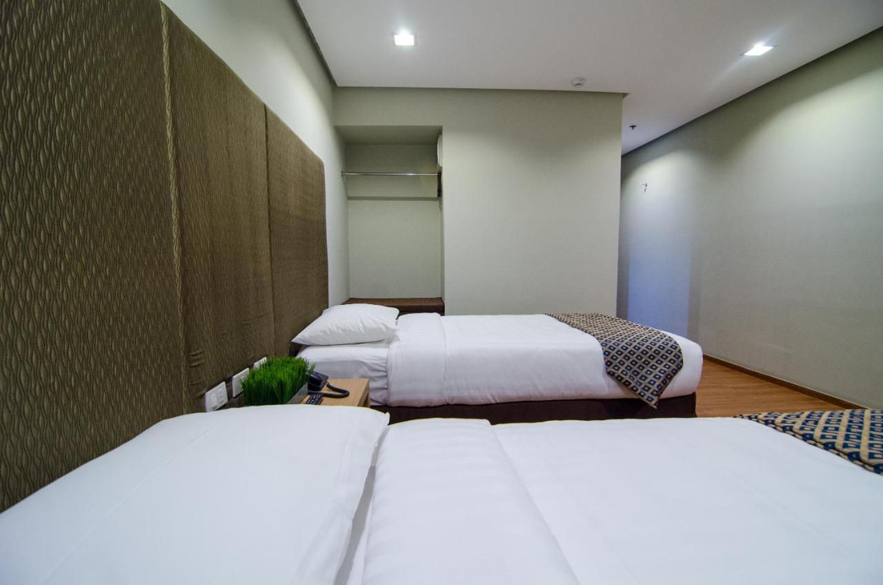 Madison Hotel Phl 일로일로 외부 사진