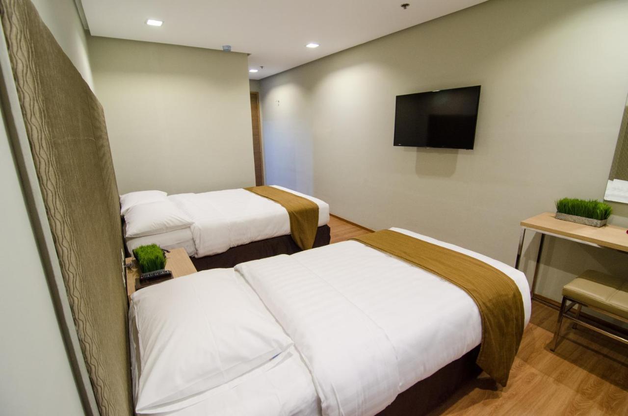 Madison Hotel Phl 일로일로 외부 사진